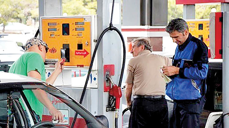 جزئیات طرح اختصاص سهمیه بنزین به افراد به جای خودرو