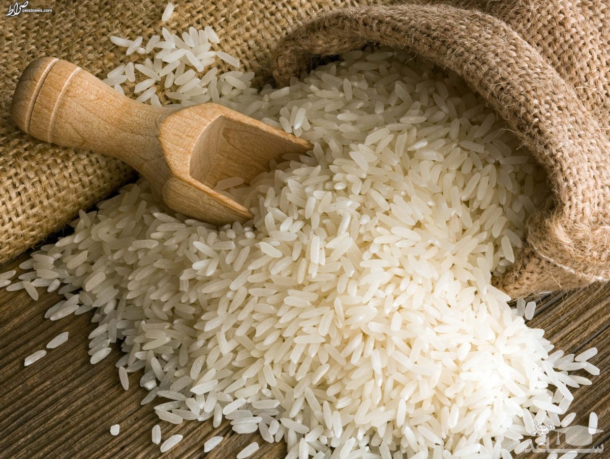 کشف بیش از ۲۰ تن برنج تقلبی در انبار متعلق به شرکت دولتی / متهم فراری تحت تعقیب قرار گرفت