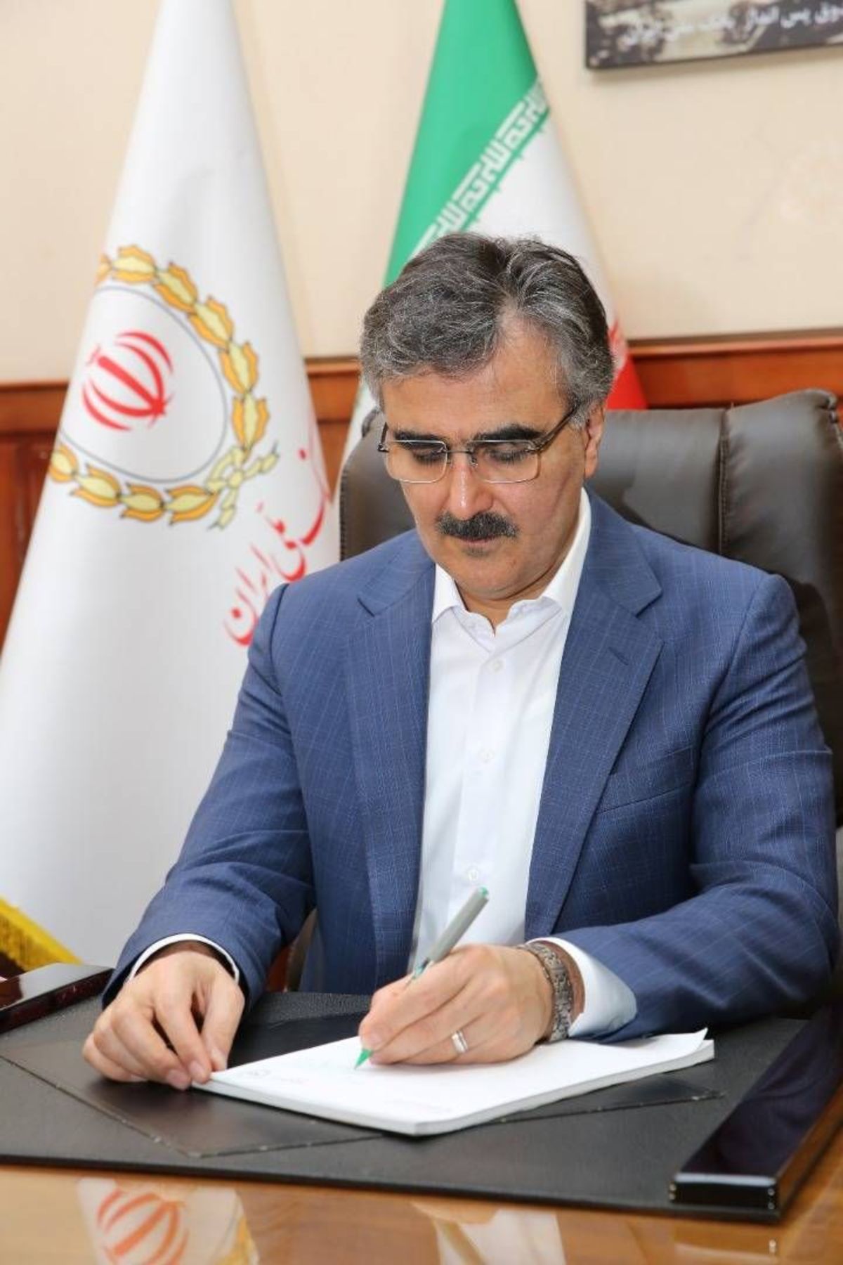 دکتر فرزین: خروج از بنگاهداری، استراتژی قطعی بانک ملی ایران است