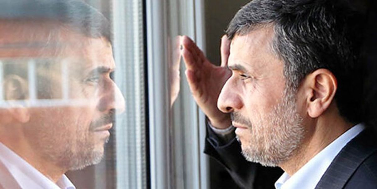 اصرار احمدی‌نژاد بر تحلیل‌های «نوستراداموس‌وار»