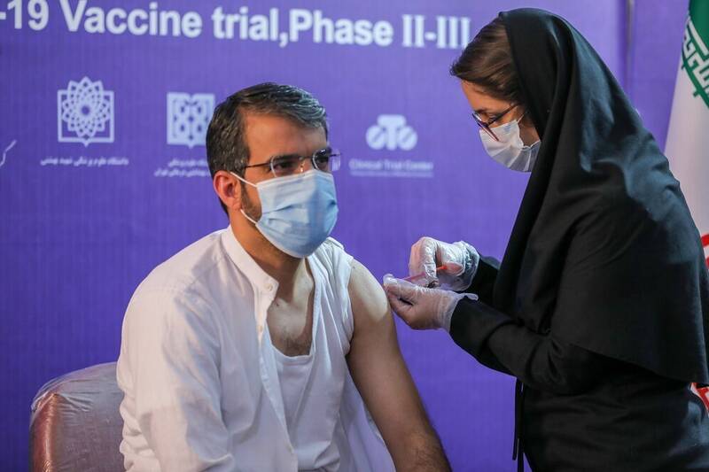 فوتبالیست‌های ایرانی برای واکسن ایرانی کرونا گل کاشتند!