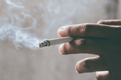سیگار کشیدن باعث سرطان مثانه می‌شود