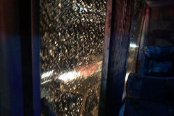 حمله با نارنجک به اتوبوس پرسپولیس در اصفهان+ عکس