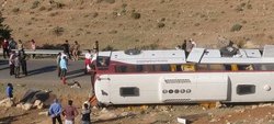 اعلام علت واژگونی اتوبوس خبرنگاران