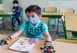 بچه‌ها کیف‌های مدرسه را ببندند/ مدارس می‌توانند به جای مهر در آبان باز شوند