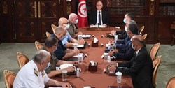 جلوگیری از ورود رئیس و نمایندگان پارلمان تونس به ساختمان مجلس