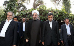 مرکز آمار: خالص اشتغال‌زایی دولت روحانی از احمدی‌نژاد کمتر شد