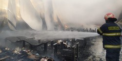 آتش‌سوزی اتوبوس و نجات ۲۰ مسافر در آزادراه تهران - قم