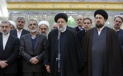 در منظومه اندیشه امام خمینی، خدمت به مردم جایگاه ویژه و خاصی دارد/ تردید نداریم که بر مشکلات غلبه می‌کنیم