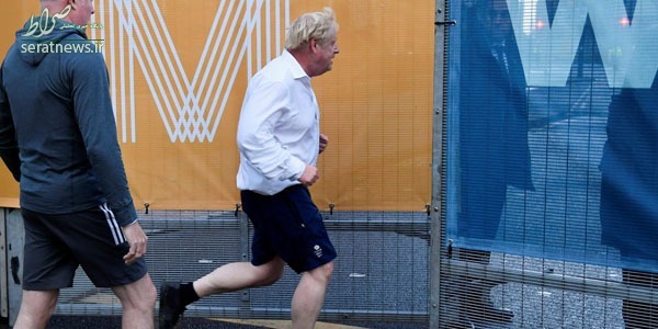 پوشش عجیب و غریب نخست وزیر انگلیس در خیابان + عکس