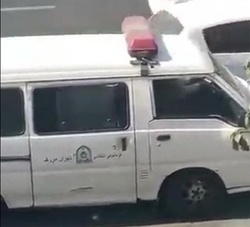 واکنش پلیس به فیلم بازداشت یک خانم: اقدام خارج از ضوابط را نمیپذیریم/ برخورد با مأمور متخلف