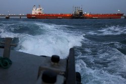 بارگیری ابر نفت‌کش ایرانی با ۲ میلیون بشکه نفت خام ونزئولا
