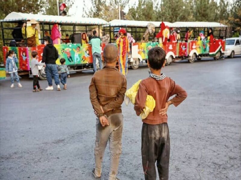 ماجرای عکس از حاشیه جشنواره فیلم کودک اصفهان چیست؟! + عکس