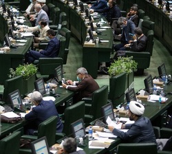 آغاز جلسه علنی مجلس/ بررسی عملکرد روحانی در ستاد کرونا در دستور کار