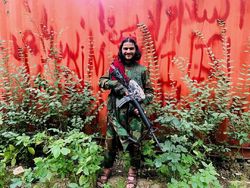 این عضو ۱۸ ساله طالبان ۱۰۰ نفر را کشته! + عکس