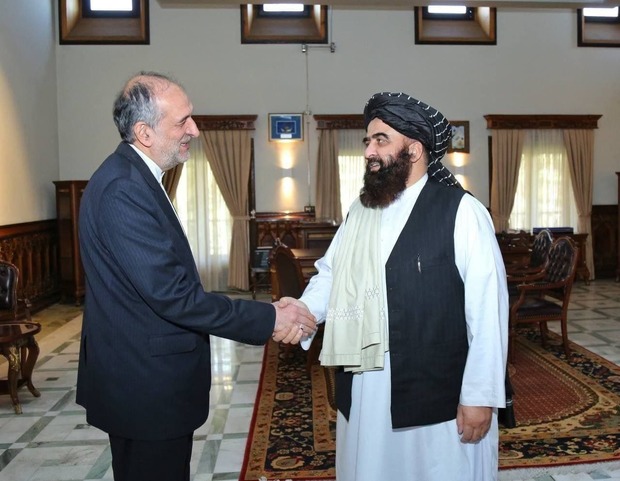 دیدار سفیر ایران با وزیر خارجه طالبان + عکس