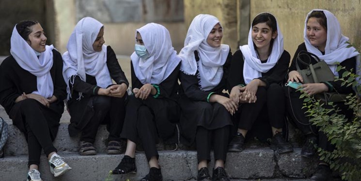 طالبان: آموزش حق قانونی و مسلم دختران است؛ مدارس تا ۲ هفته دیگر باز می‌شود