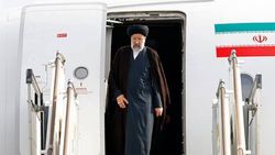 سفر سرزده رئیس جمهور به خوزستان/ آیتالله رئیسی به مناطق زلزلهزده اندیکا رفت