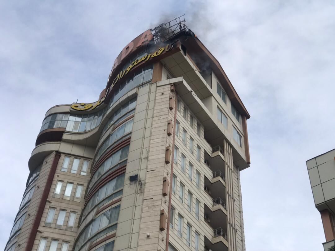 آتش‌سوزی هتل صدف محمودآباد خاموش شد
