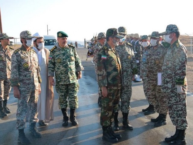 دیدار اعضای شورای نگهبان ازمرکز فرماندهی نیروی پدافند هوایی ارتش
