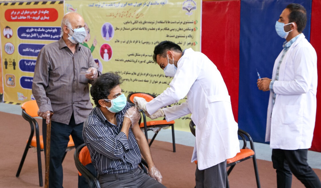 واکسیناسیون نوبت اول کرونا در ایران ۸۲ و در اروپا ۶۴ درصد است
