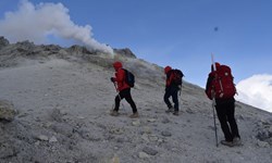سقوط یک پاراگلایدرسوار از کوه گنو بندرعباس