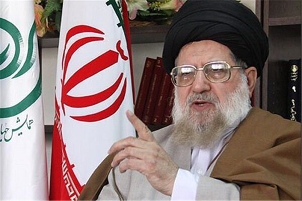 سید محمد خامنه‌ای: دخالت دادن روحانیون در تدوین قانون اساسی از کار‌های مدبرانه امام بود