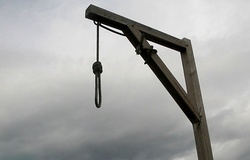 پاره شدن طناب دار از گردن ۲ اعدامی در کرج