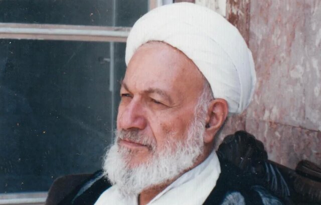 انتشار نامه عذرخواهی آذری قمی از رهبر معظم انقلاب انتشار نامه عذرخواهی آذری قمی از رهبر معظم انقلاب