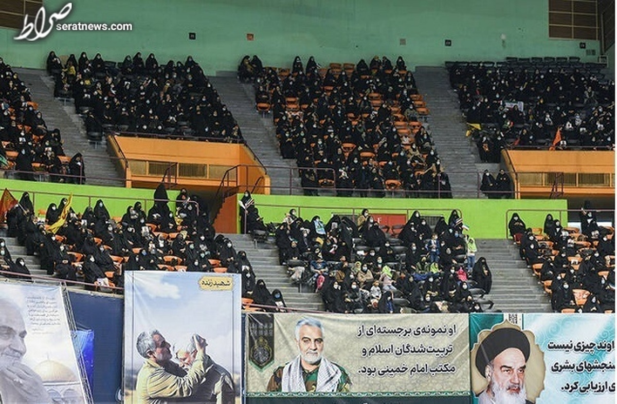 اجتماع بزرگ دختران حاج قاسم سلیمانی در وزشگاه آزادی