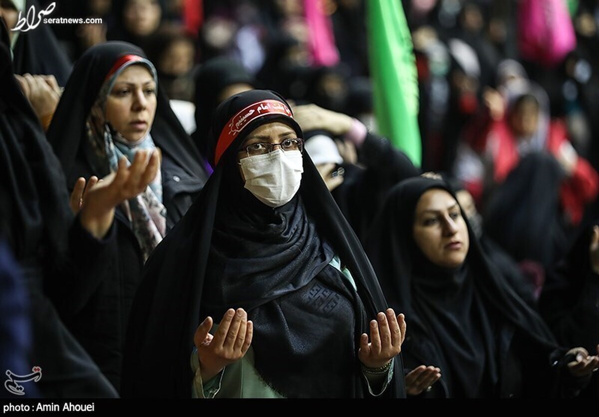 فیلم / آخرین حضور حاج قاسم در سامرا و غبار روبی حرم امام هادی(ع)