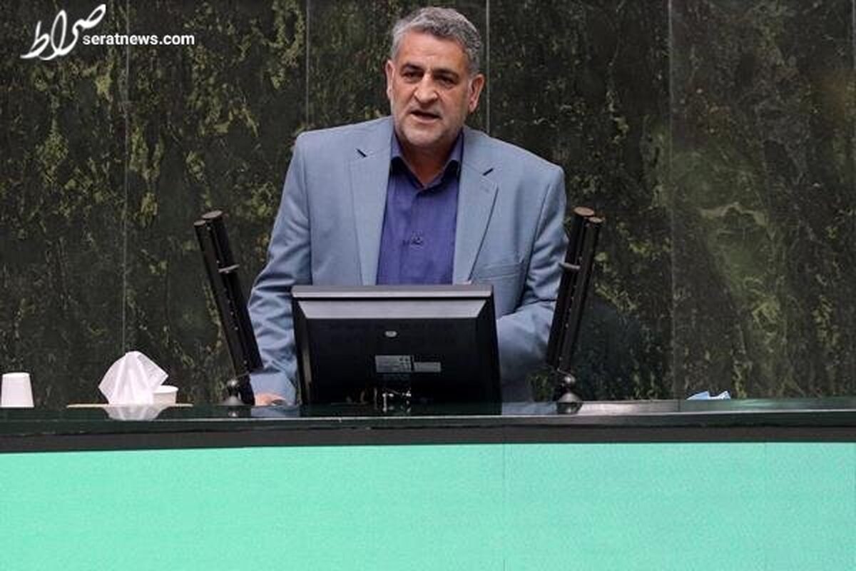 خانی: دولت سریعا تیم اقتصادی خود را نوسازی کند