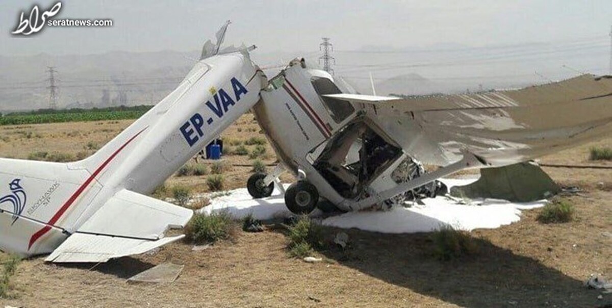 فرود اضطراری هواپیمای آموزشی در فرخ آباد/ سرنشینان هواپیما آسیب ندیده‌اند