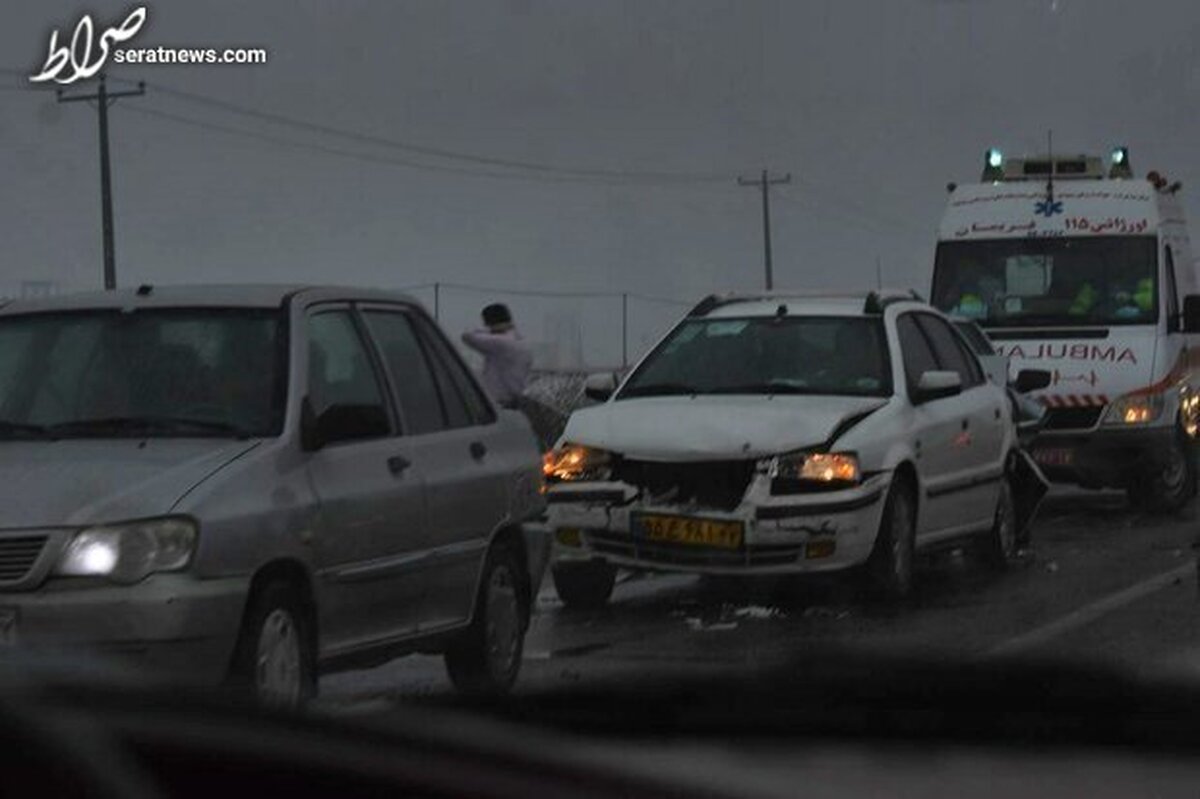 وقوع تصادف زنجیرهای در بزرگراه لشگری