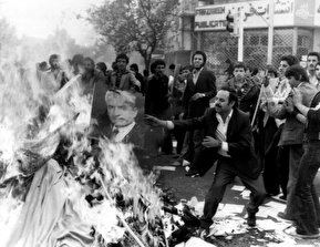 عکس‌های دیده‌نشده از روز‌های انقلاب