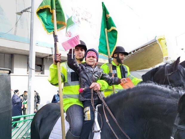 جشن پیروزی انقلاب/ برگزاری راهپیمایی در تهران و ۱۴۰۰ شهر ایران