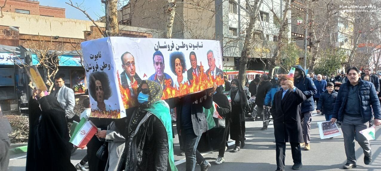 جشن پیروزی انقلاب/ برگزاری راهپیمایی در تهران و ۱۴۰۰ شهر ایران