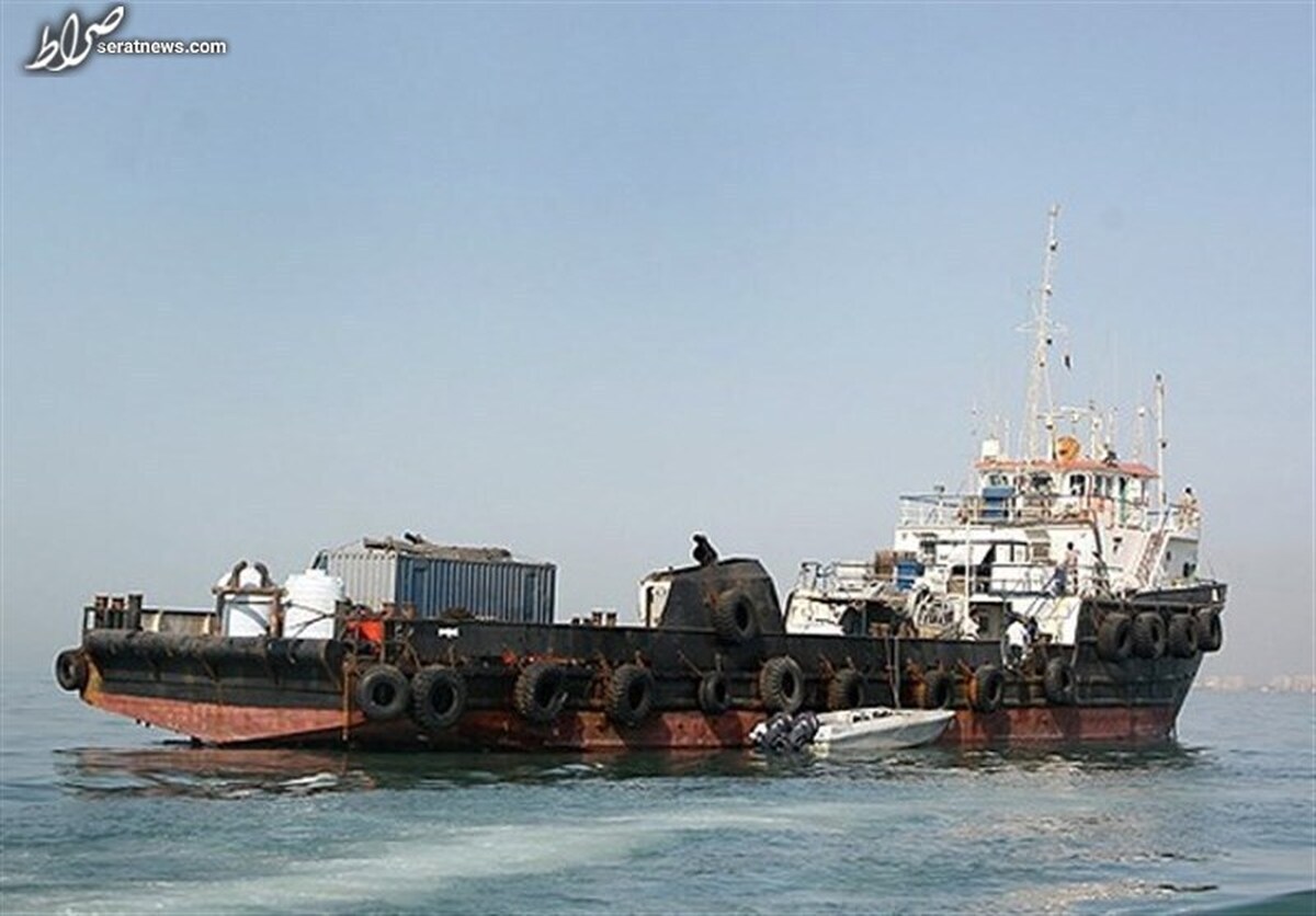 توقیف شناور حامل ۱۵۰هزار لیتر سوخت قاچاق در خلیج فارس