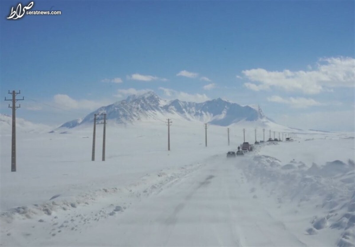 محاصره ۱۰۸ روستای الیگودرز در ‌برف/ اعزام بالگرد ارتش ‌برای توزیع اقلام غذایی ‌