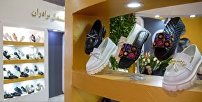 تصاویر / افتتاح بزرگترین نمایشگاه بین‌المللی و تخصصی کفش کشور در استان قم