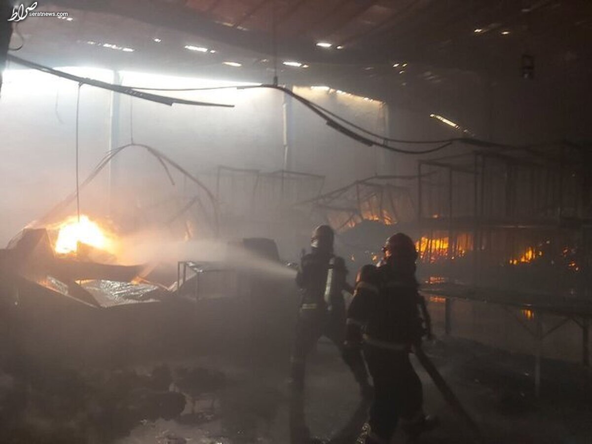آتش‌ سوزی انبار عطر و ادکلن در بازار تهران