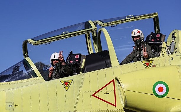 تصاویر / رونمایی از جت آموزشی یاسین