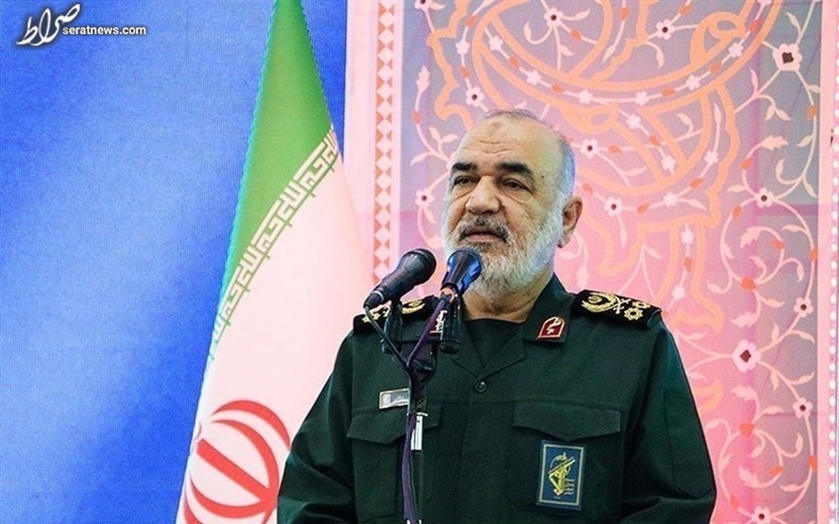 از دل تحریمها انواع ماهواره را به آسمان فرستادیم/ دشمن ذرهای به آرزوهایش در ایران نرسید