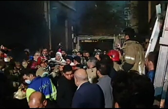 فیلم/ شهادت یک آتش‌نشان در حریق ساختمان خیابان بهار
