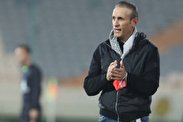 اسکورت سرمربی پرسپولیس و فرار از دست هواداران با کلاه یگان ویژه! اسکورت سرمربی پرسپولیس و فرار از دست هواداران با کلاه یگان ویژه!