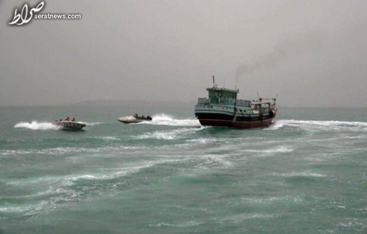 کشف محموله سنگین سوخت قاچاق در آبهای هرمزگان