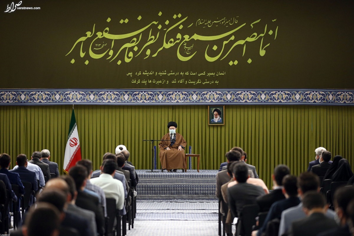 کار بزرگ انقلاب برای دانشگاه، هویتبخشی به آن بود / جهان در آستانه یک نظم جدید است