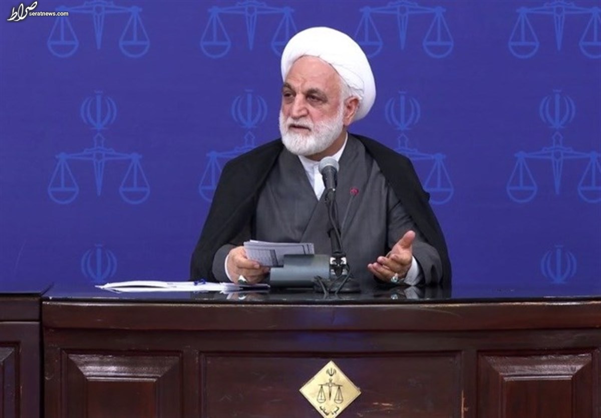 درباره دادگاه سیاسی و مطبوعاتی فتوا نمیدهم؛ اگر لازم بود قانون اصلاح میشود