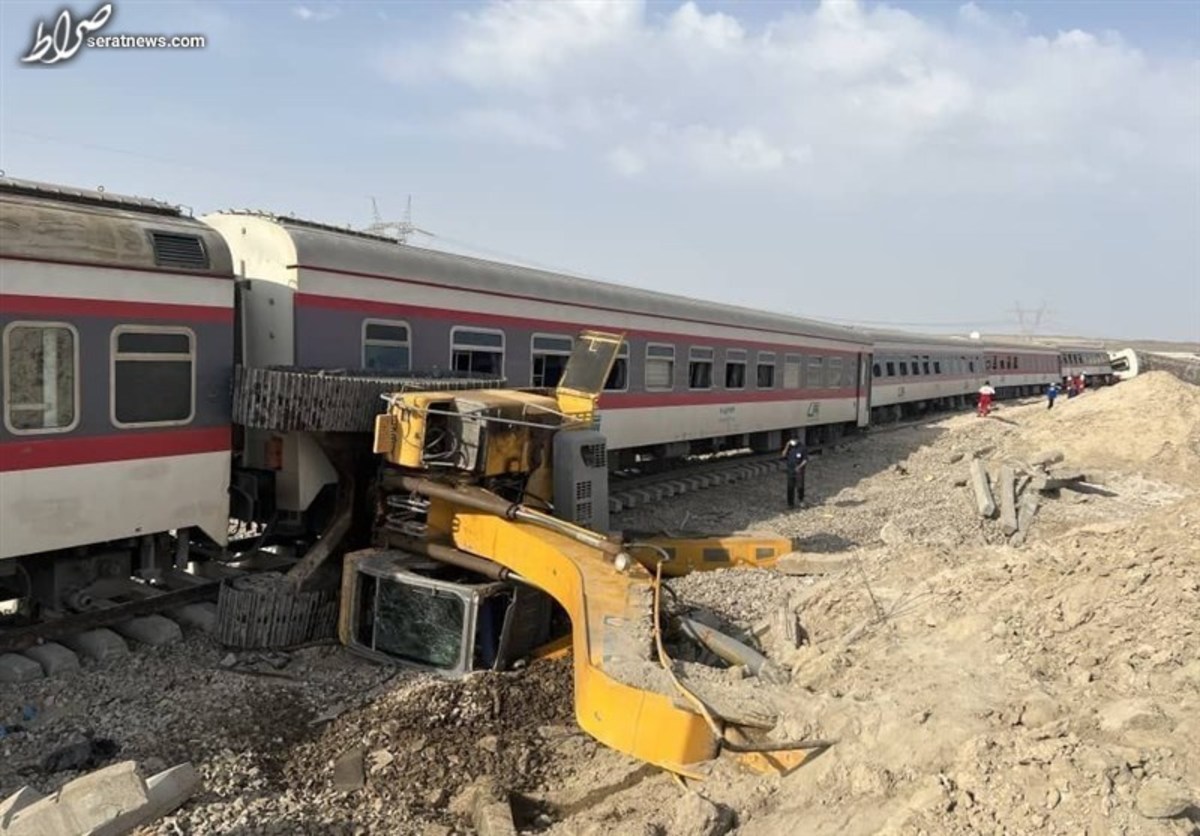 تصاویر / خروج قطار مسافربری از ریل مسیر مشهد به یزد