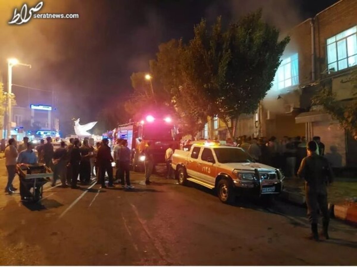 یکی از مغازههای بازار سنندج طعمه حریق شد